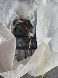 Chevy 4.3l Oil Pan, Pump, And Pistons