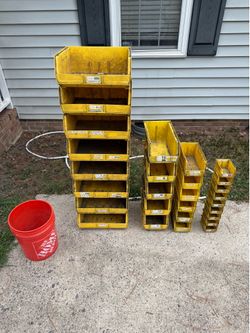 Akrobins storage bins