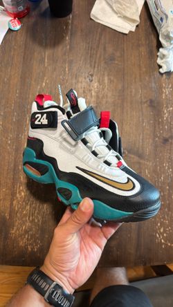 Griffey Max 1 Swingman Sweetest Swing size 10.5
