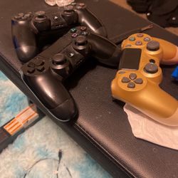 PS4 Controllers