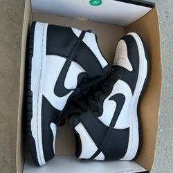 Nike Dunk High Pandas