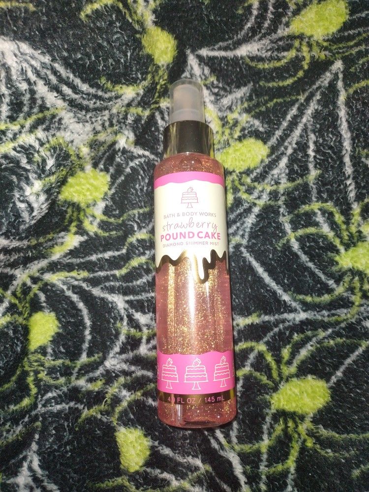 Bath And Body Works Strawberry Pound cake Shimmer Body Mist
