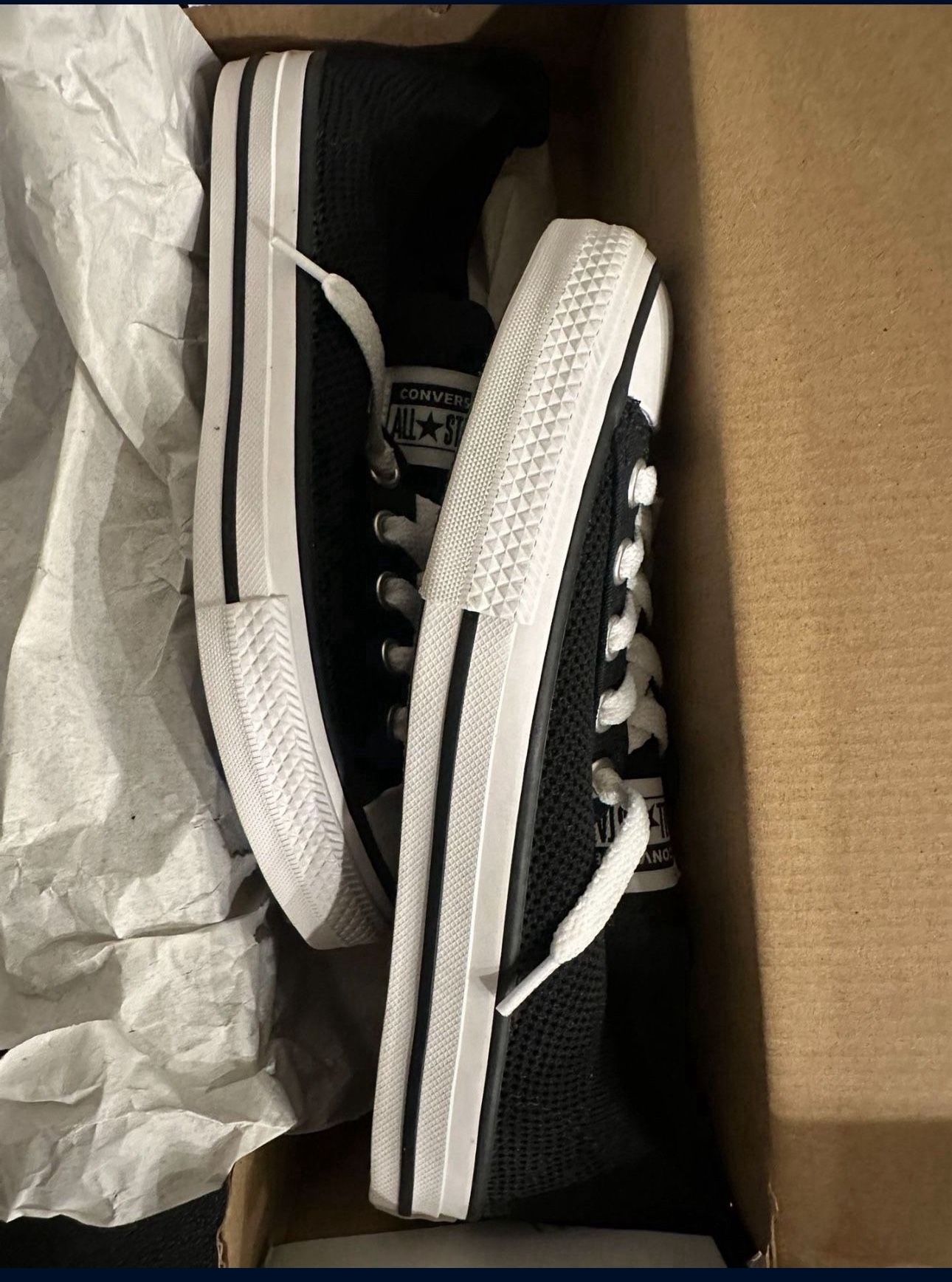 New Kids Black knit slip-on Converse Size 1