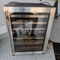 Allavino Wine Refrigerator 