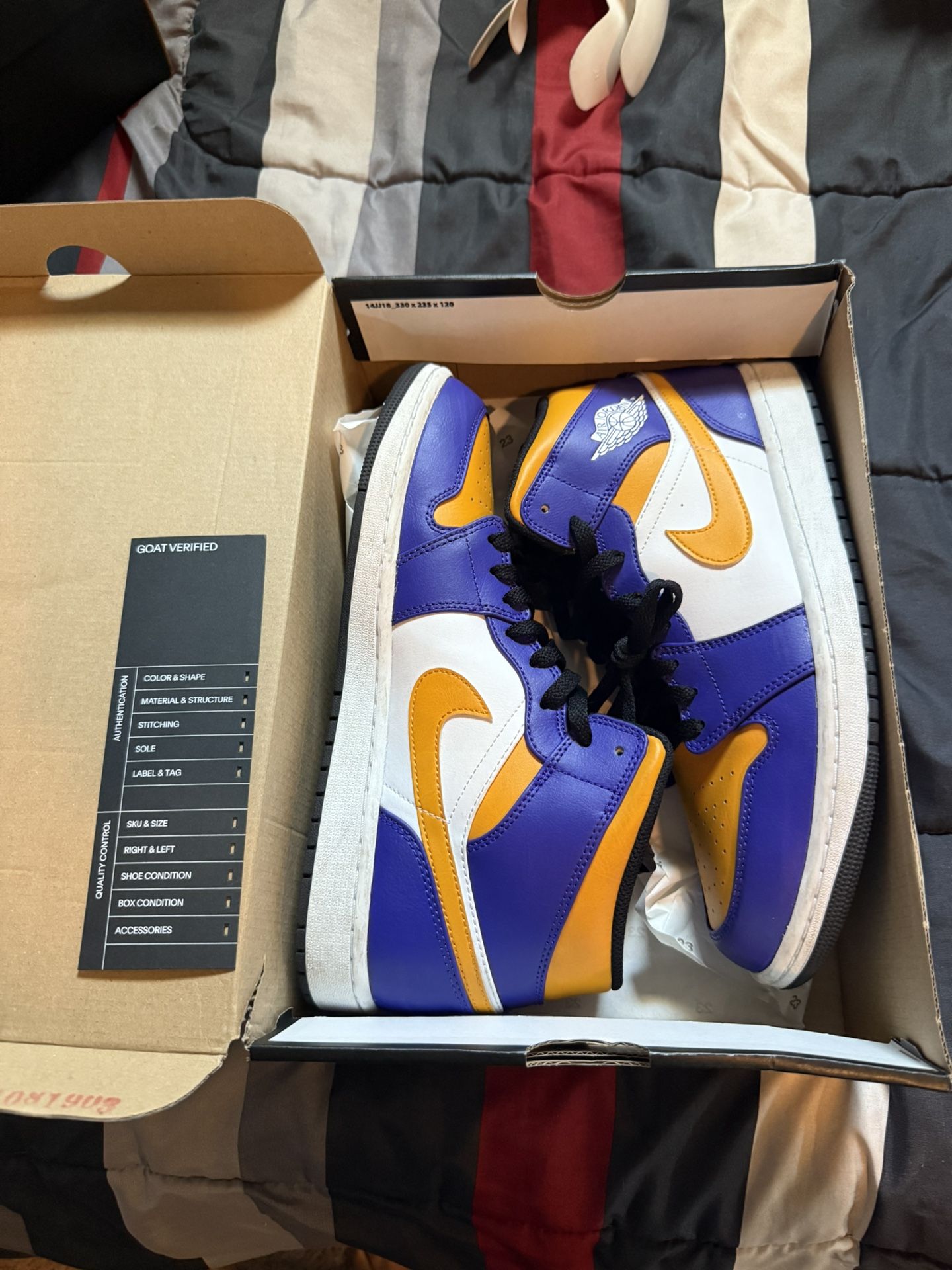 Air Jordan 1 Lakers