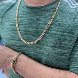 8MM Cuban Link Set 14k Gold Plated Doesn't Loses Color 