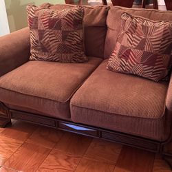 Comfortable Couch & Chair Set – Clean, Great Condition