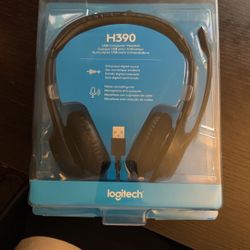 Logitech H390 USB Headset Noise Cancelling BRAND NEW