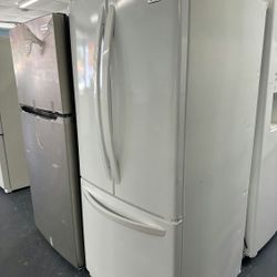 LG Yes it works Refrigerator Fridge Appliance