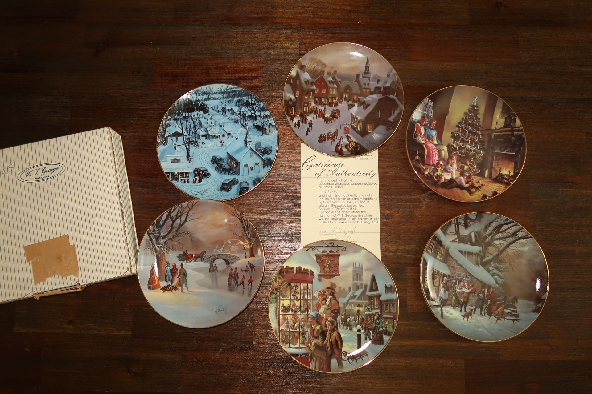 Vintage Christmas Plates