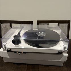 Pro-ject Turntable 