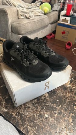 Cloudgo shoes size 10 men’s