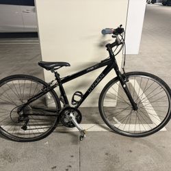 Trek 7.3 FX Hybrid Bike – Excellent Condition – $150 (Firm) 