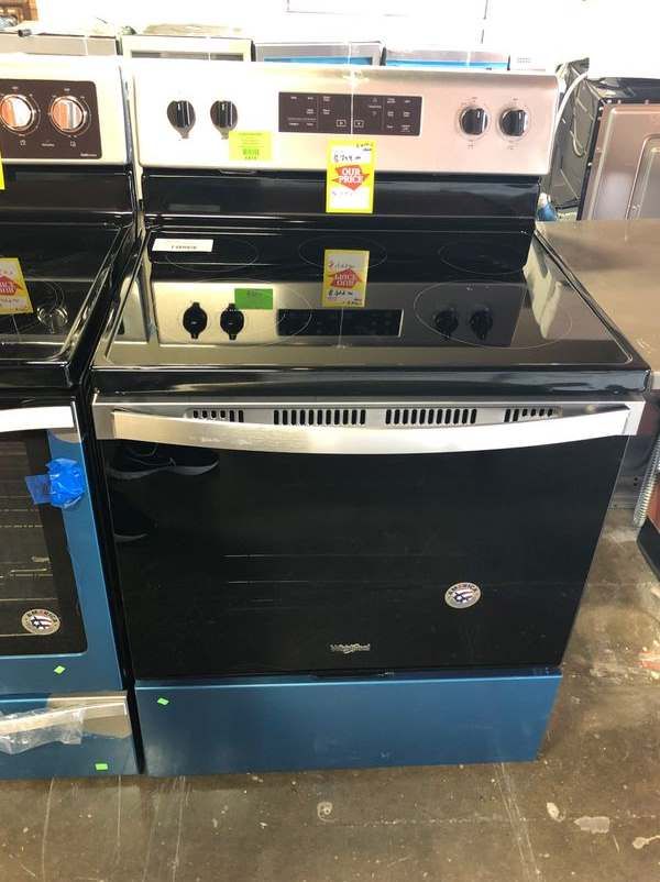 Brand New Whirlpool Electric Stove (ModelWFE505W0JZ) 86 for Sale in