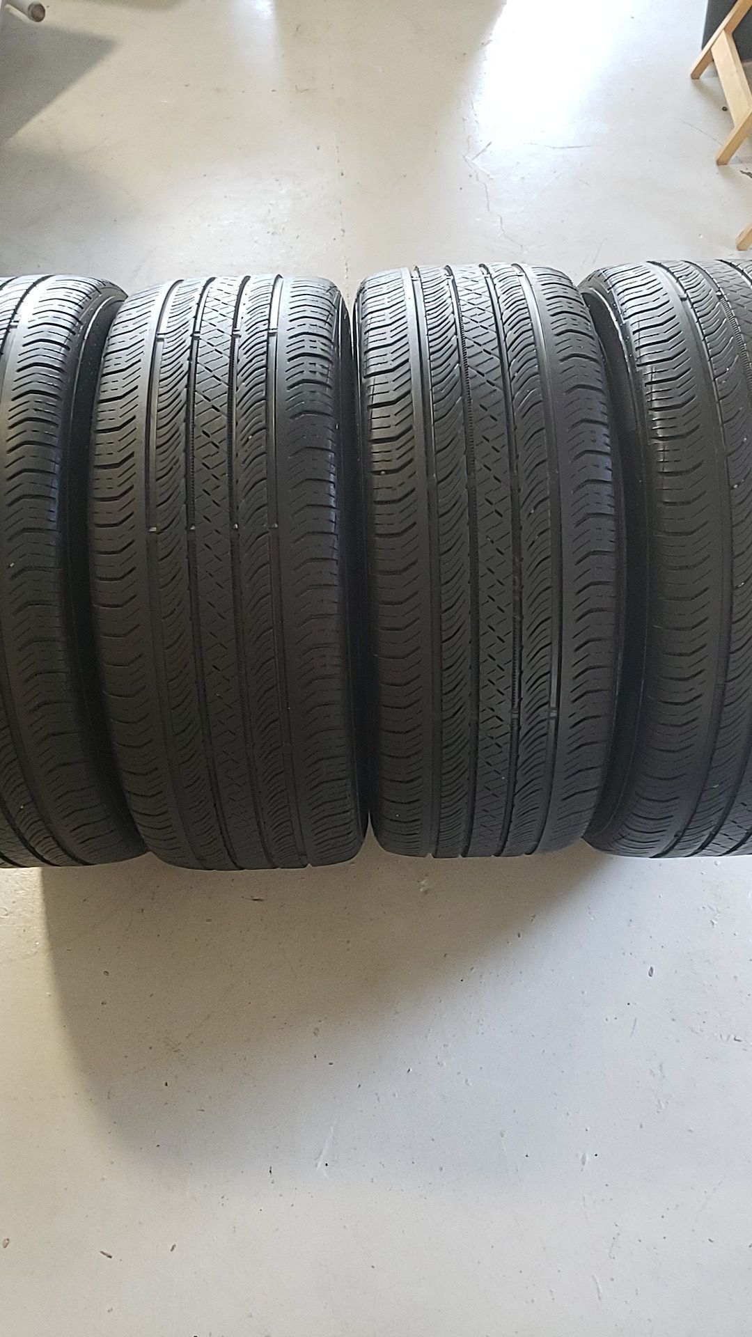Continental in good condition 4 tires 235 45 18 70% tread