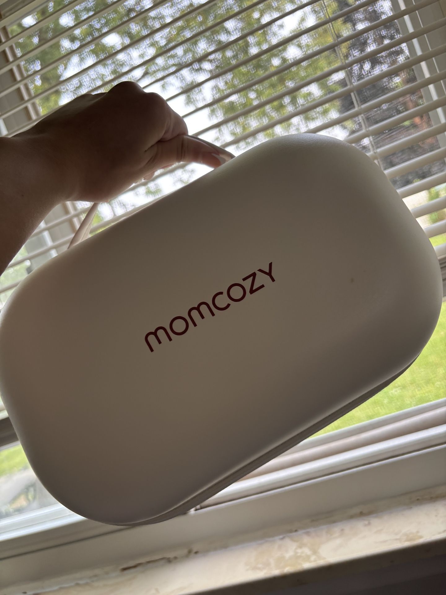 Momcozy