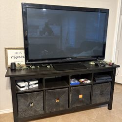 50” TV + Table