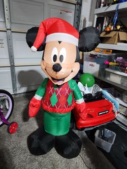 Mickey Mouse Christmas Inflatable