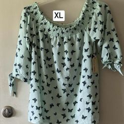 New Women's Top Size XL 
