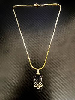 Marvel GLD black panther necklace