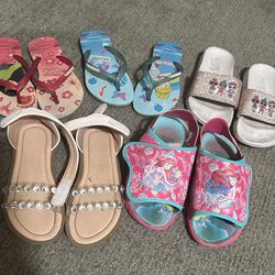 Lots Of Girl Toddler Sandals Size 27- Super Cute Deal ! 