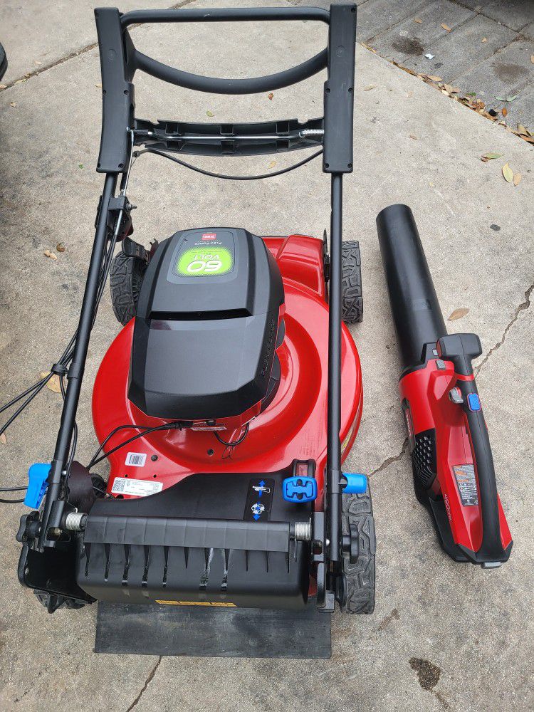 TORO RECHARGEABLE 60V, SELF-PROPELLED LAWN MOWER ANDBLOWER.  