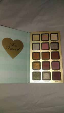 Too Faced eye shadow pallet
