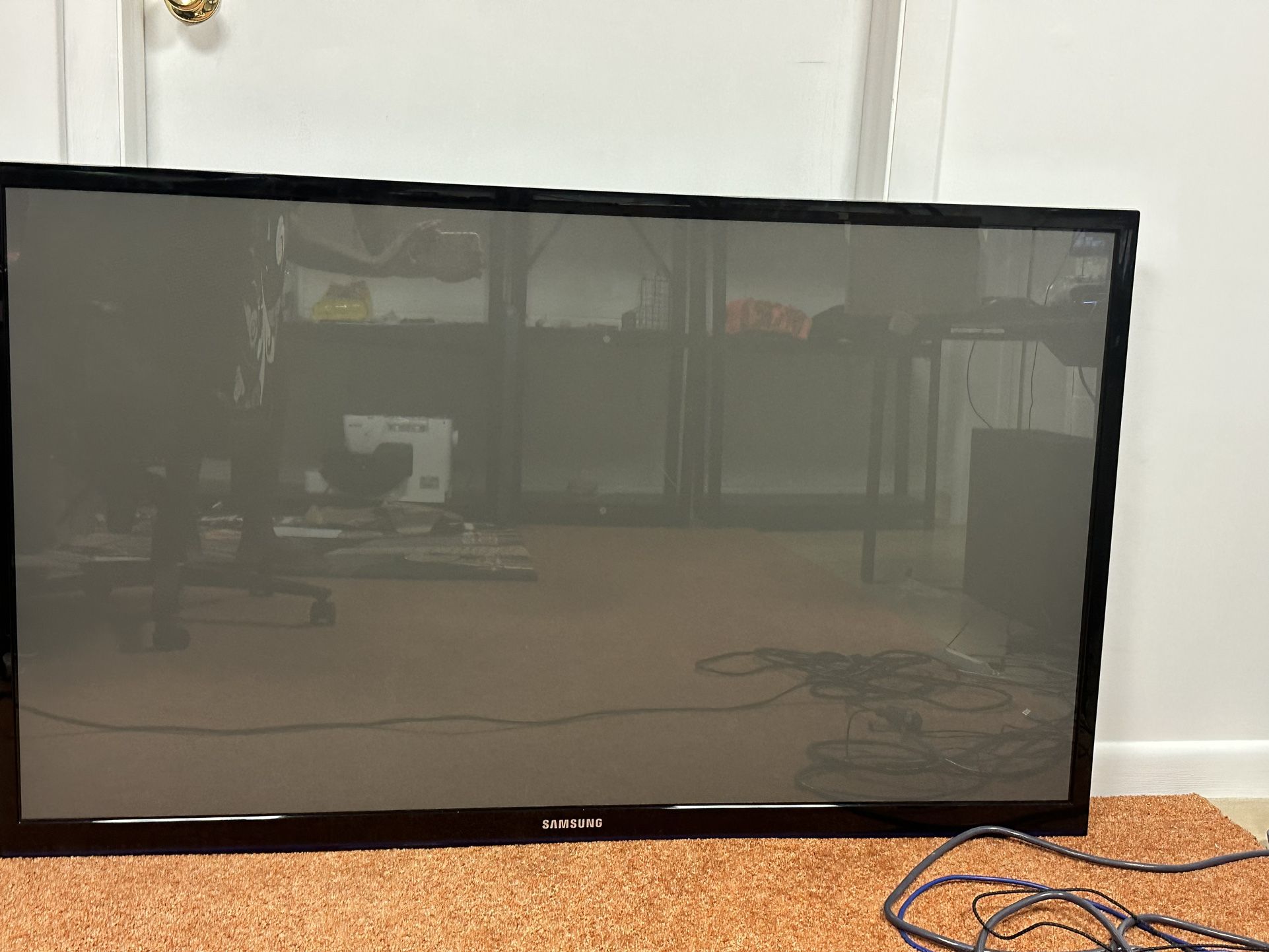 Samsung TV 59 Inches