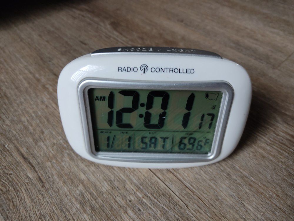 Battery Operated Desk Digital Alarm Clock For Sale 