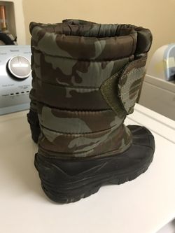 Boys snow boots