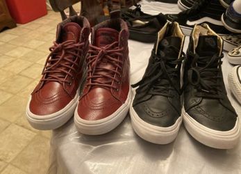 Women’s vans size 8.5 in beautiful condition 2 pairs bundle