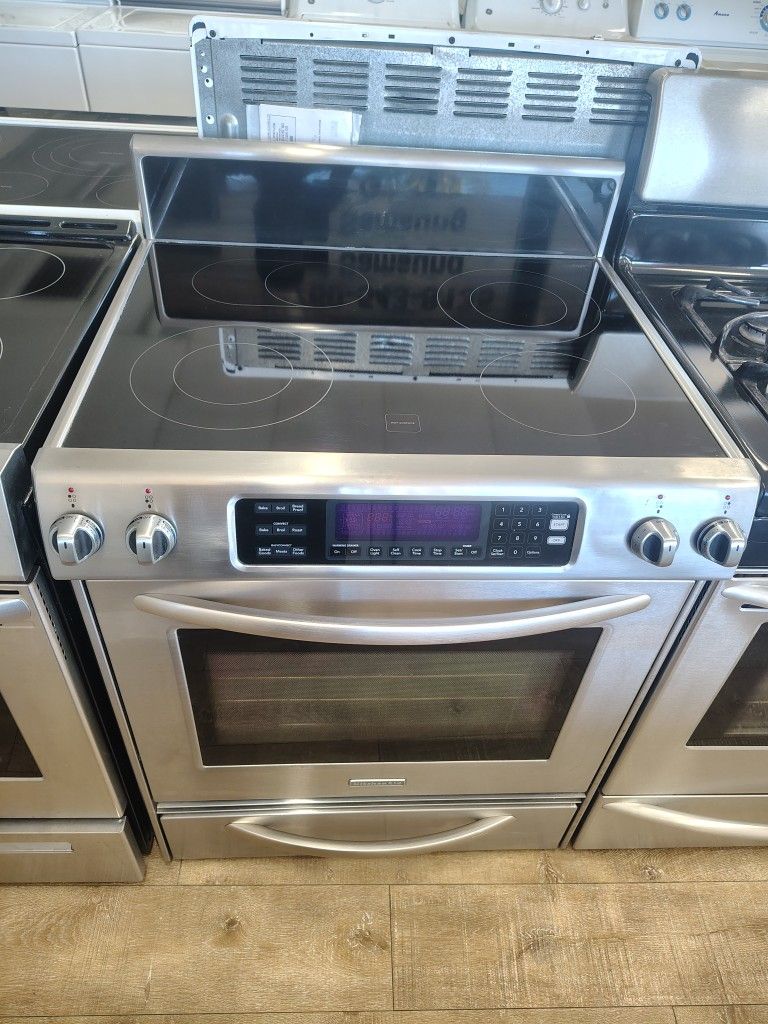 Kitchen Aid Stainless Steel Electric 220v With Convention Oven Control In Excellent Working Condition