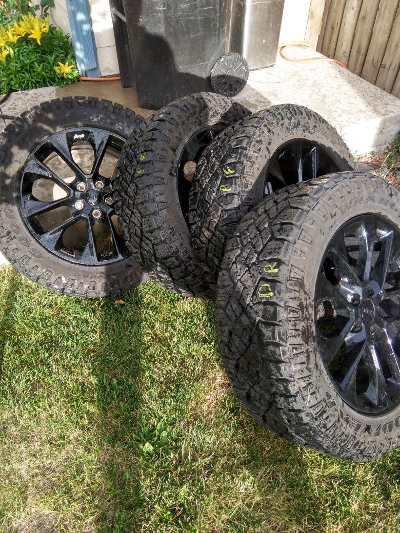 275 /55 /20" Full Set 80%life On Tires From Jeep Gladiator  