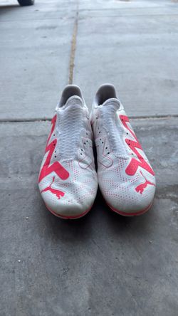 Puma FFR pink and white
