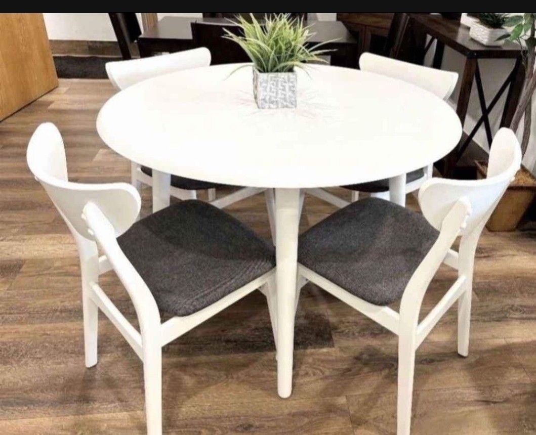 Mid Century Modern Style Dining Set With 4 Chairs