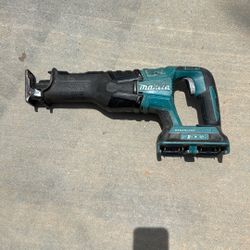 Makita 36v Sawzall XRJ06Z