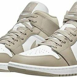 Jordan 1 Mids New Size 9 