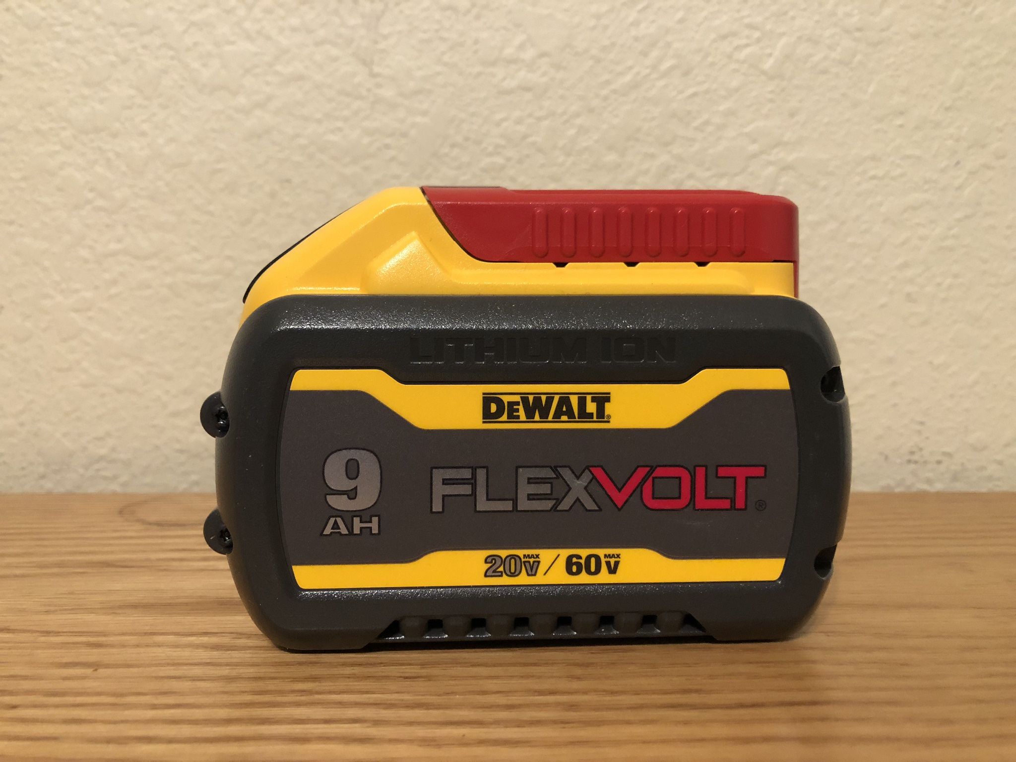 DeWalt Flexvolt Battery De 20 Volts Y 9.0Nueva PRECIO FIRME $140 No acepto ofertas