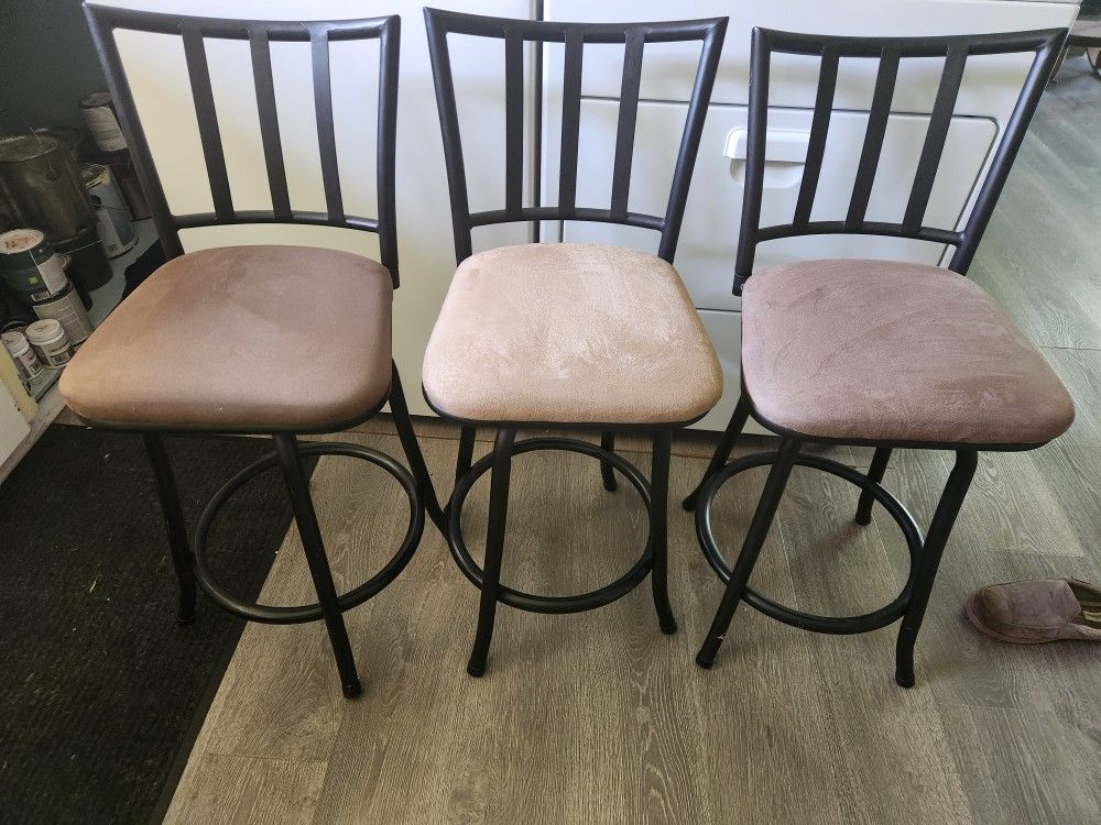 3 Bar Stools