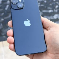 IPhone 14  128  GB,  Great  Condition!.  UNLOCKED use any carrier.  Hablo Espanol.    