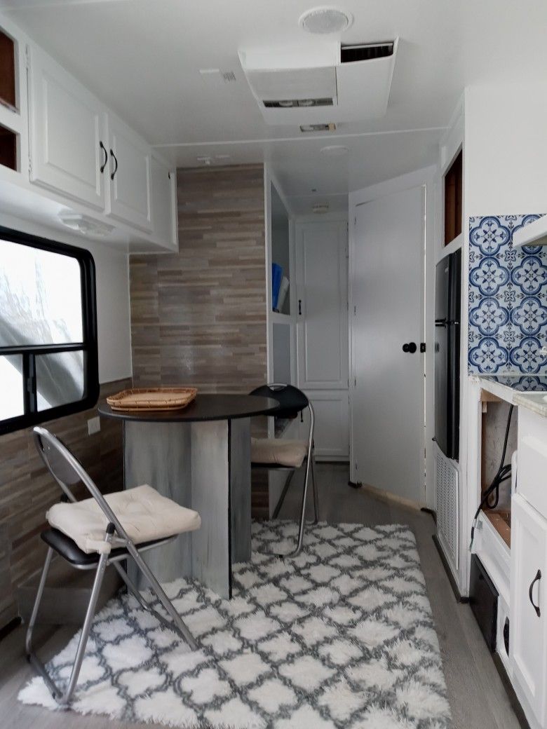 Camping Trailer Like new