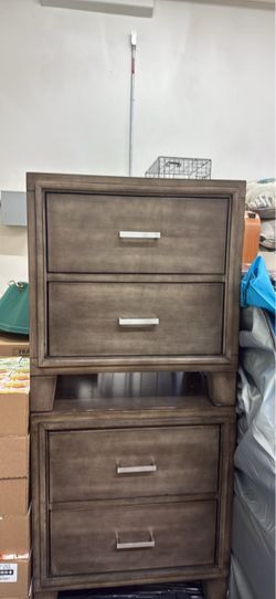 Gray Wood 2-Drawer Nightstand Set