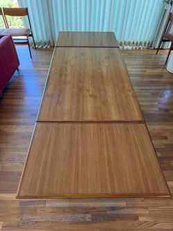 Mid Century Modern Expandable Dining Table