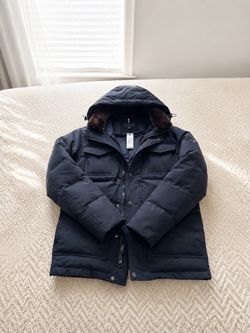 🔥 BRAND NEW Tommy Hilfiger – Ultimate Style & Warmth! 🔥size S/P
