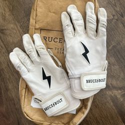 Youth M Bruce Bolt Batting Gloves