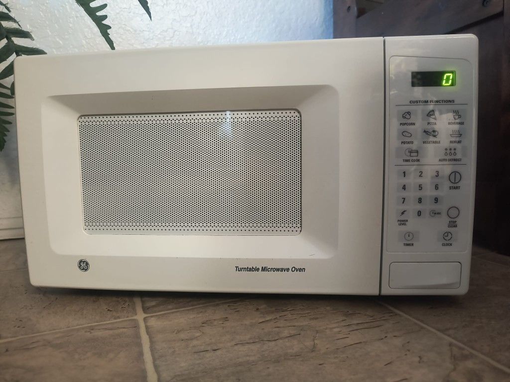 Microondas GE JES738WJ