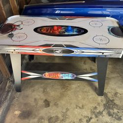 Air Hockey Table