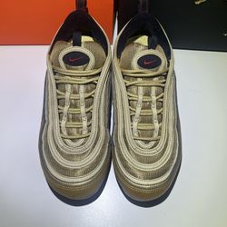 Nike Air VaporMax 97 Metallic Gold Size Size 9.5