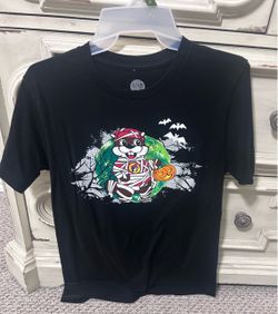 Halloween Buc-ees tee