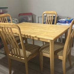Dining Table And 4 Chairs 